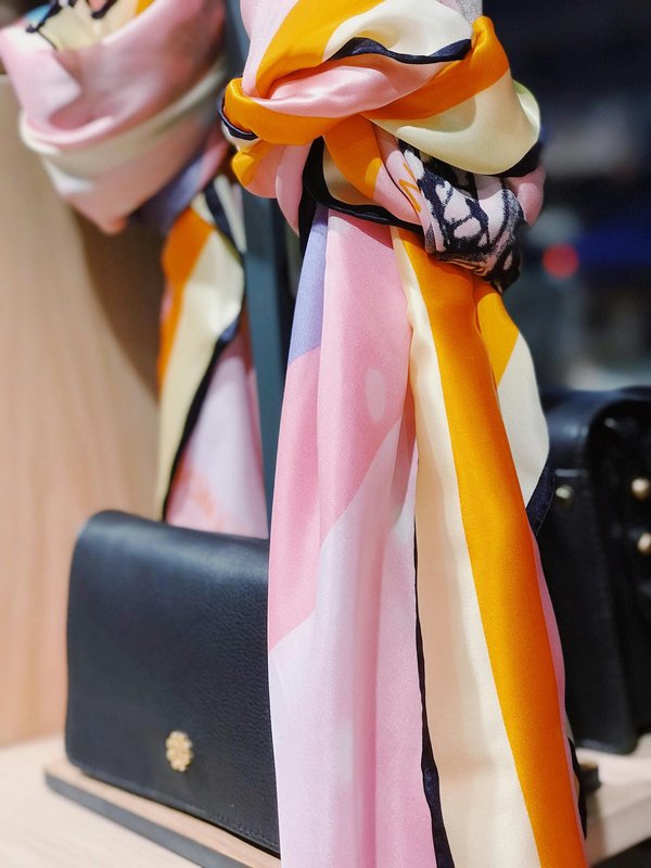 Foulard imprimé : découvrez des motifs uniques pour tous